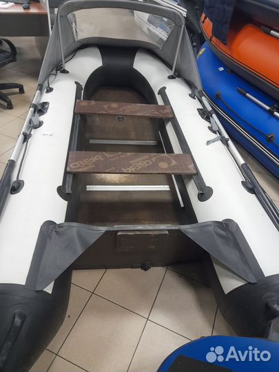 Лодка пвх Ривьера 3200 ск с носовым тентом Б/У