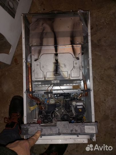 Газовая колонка ariston