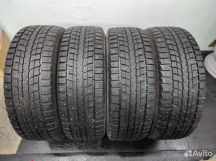 Dunlop SP Winter Ice 01 225/65 R17 102T