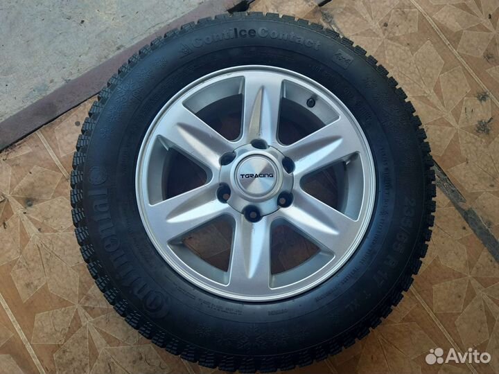 Продам колеса R17 235/65