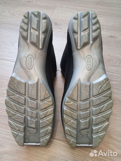 Лыжные ботинки классические