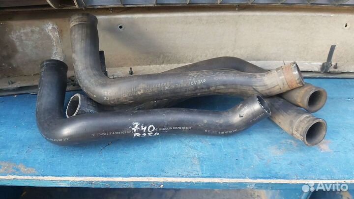 Шланг радиатора нижний Volvo 240 740 760 940