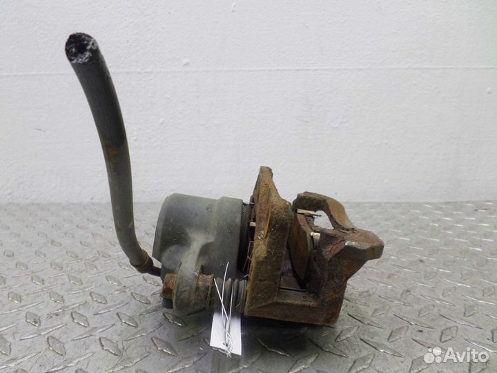 Суппорт задний правый Subaru Tribeca WX