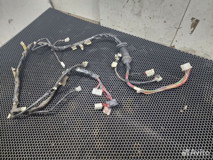 Проводка двери передняя левая Great Wall Safe