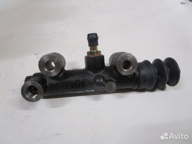 Главный цилиндр сцепления - yuholi