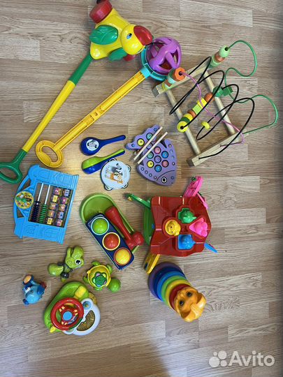 Развивающие игрушки для малышей пакетом