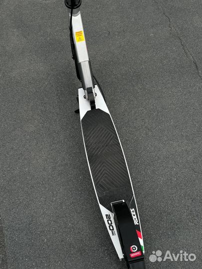 Самокат городской взрослый Roces