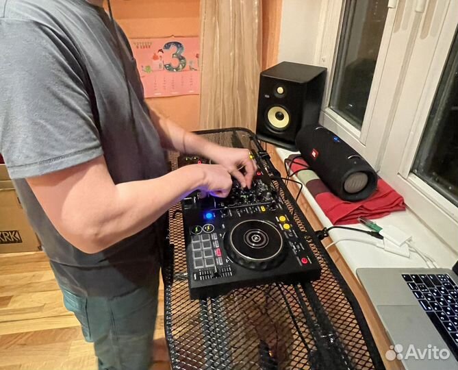 DJ-контролер Pioneer DDJ-400