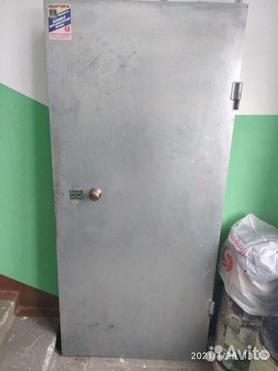 Дверь входная металлическая