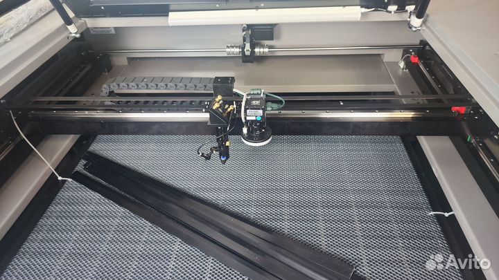 Чпу Лазерный станок 1080 100W