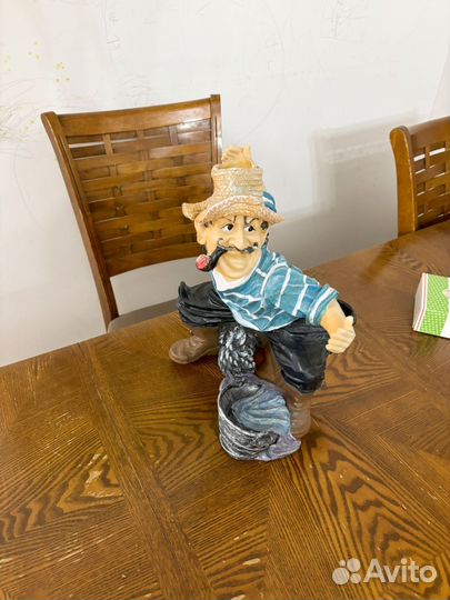 Статуэтка подставка под булылки