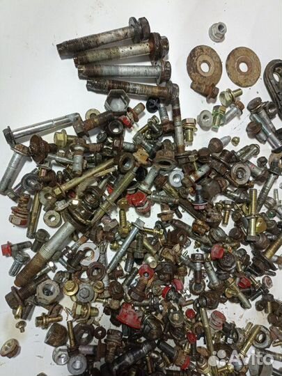 Болты Geely Emgrand Ec-7(Fe-2) 1.5 JL4G15D 2013