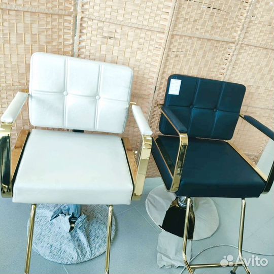 Парикмахерское кресло