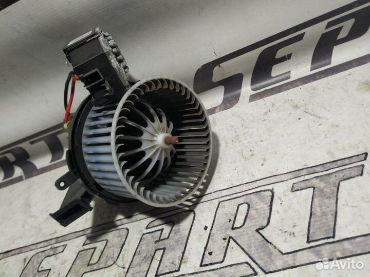 Моторчик печки Audi Q5 8R 2008—2012