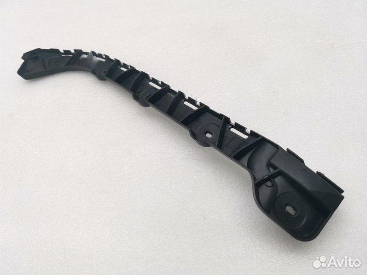 Кронштейн крепления бампера задний левый Skoda