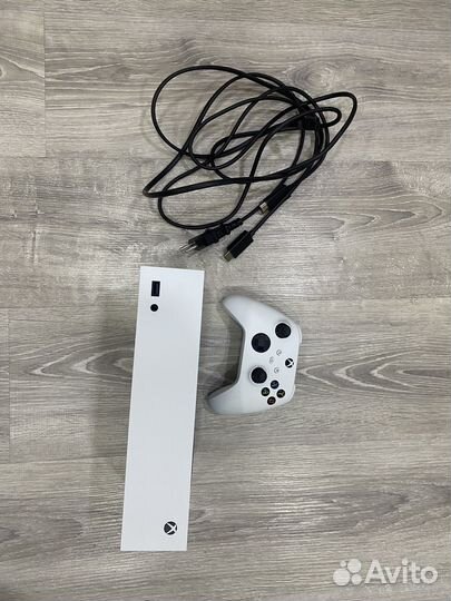Продаю Xbox series s