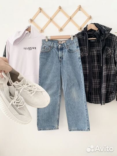 Пакет одежды на мальчика 140 Джинсы levis