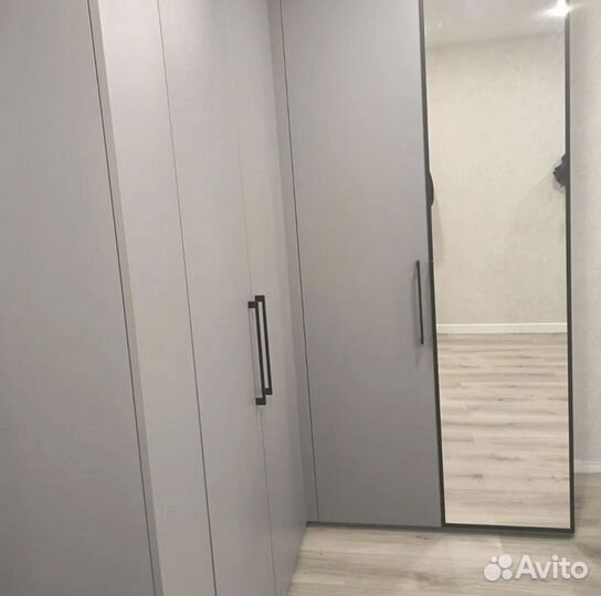 Шкафы распашные на заказ