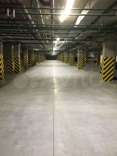 Машиноместо, 13 м²