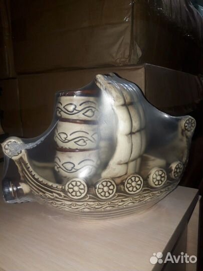 Бокалы с бутылкой. Корабль