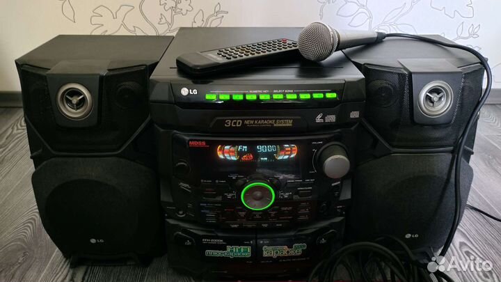 Музыкальный центр LG с караоке