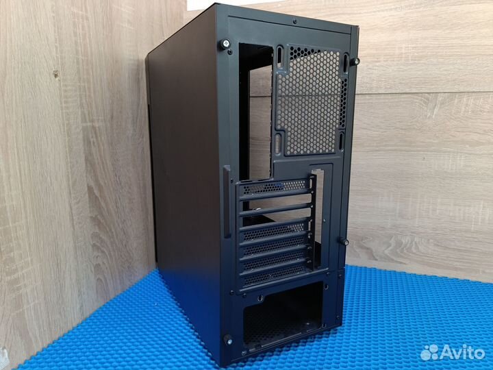 Корпус Thermaltake View 200 TG