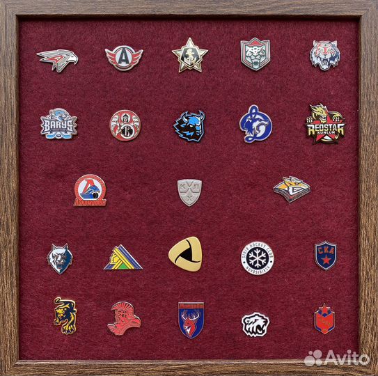 Коллекция хоккейных значков 