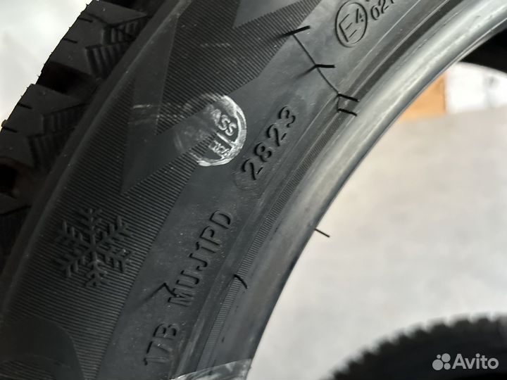 Arivo Ice Claw ARW7 245/45 R19 и 275/40 R19