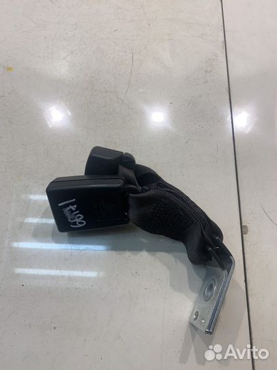 Ответная часть ремня безопасности (правая)