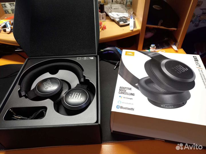 Беспроводные наушники jbl live 660 nc