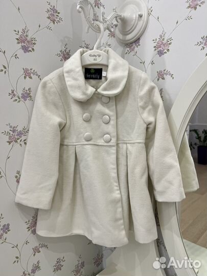 Пальто молочного цвета на девочку