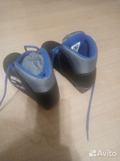 Лыжные ботинки