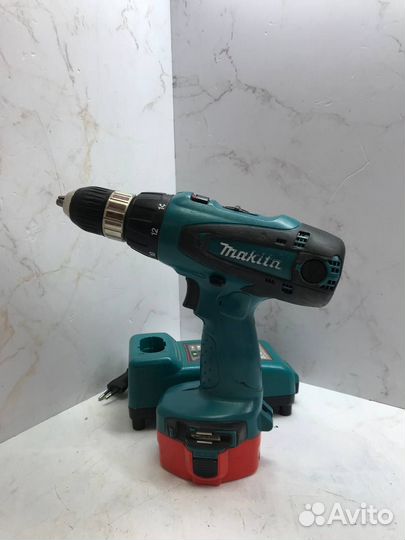 Шуруповерт Makita 6337D