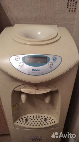 Кулер для воды напольный