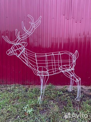Олень из проволоки