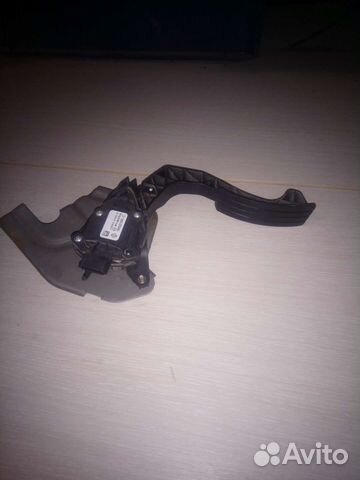 Педаль газа Renault Duster