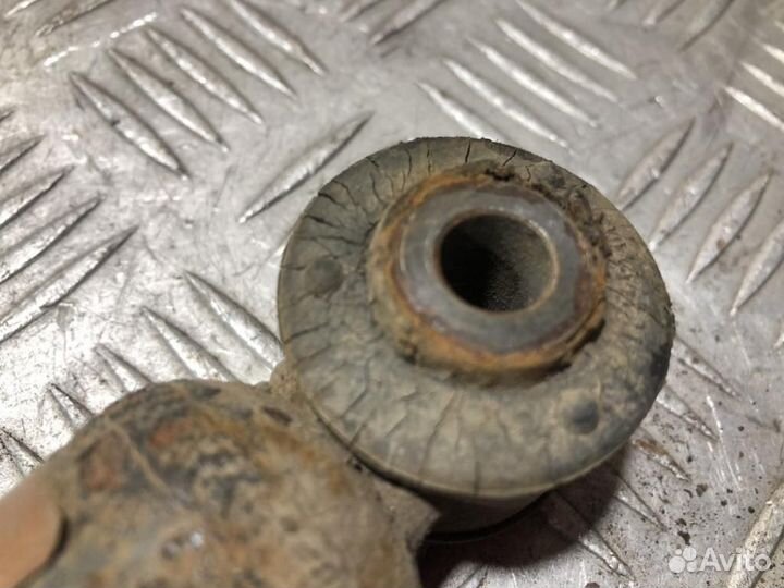 Амортизатор задний правый Toyota Yaris 2005 2011