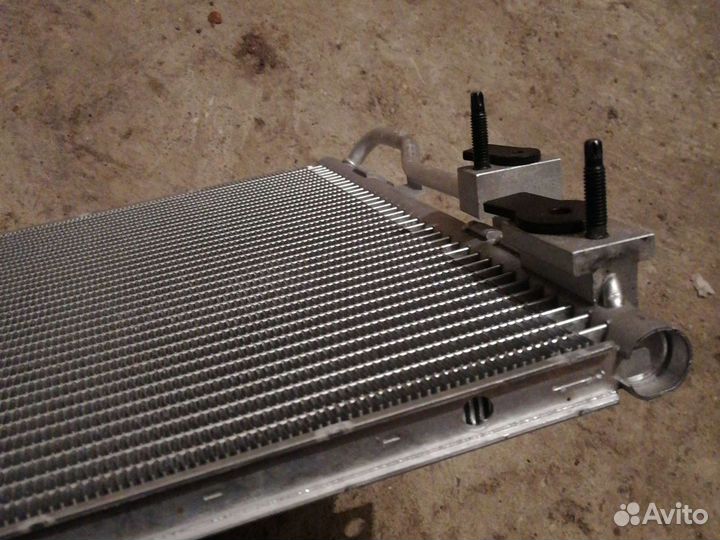 Новые запчасти радиатор кондиционера на гранту 202