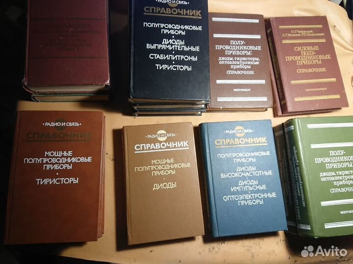 Транзисторы.Тиристоры. Стабилитроны. Диоды