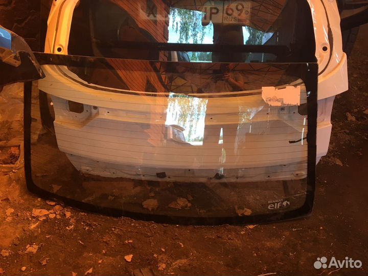 Стекло заднее для Рено Логан1