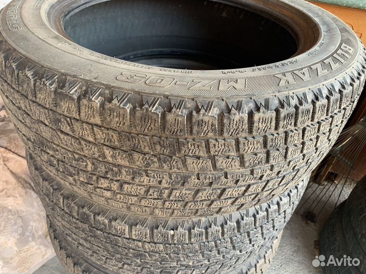 Bridgestone B-RV AQ 4.00/10 R10 30L