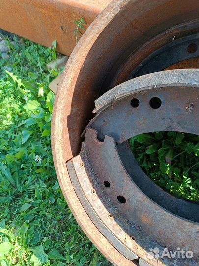 Тормозные барабаны,колодки камаз