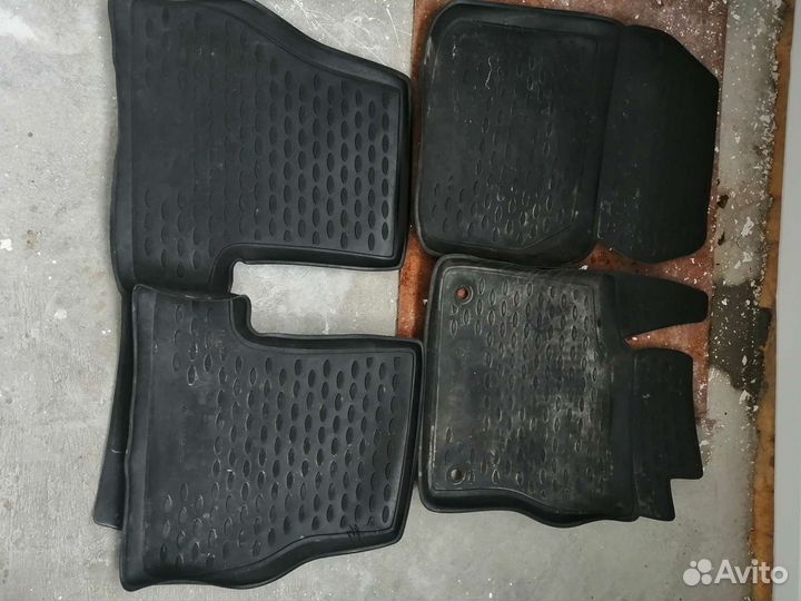 Автомобильные коврики резиновые focus 3