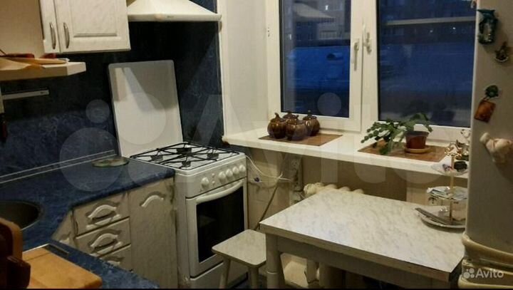 2-к. квартира, 47 м², 4/4 эт.