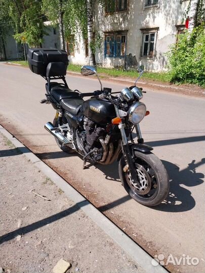 Мотоцикл Yamaha xjr 1200