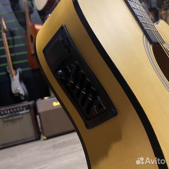 Электроакустическая гитара 41