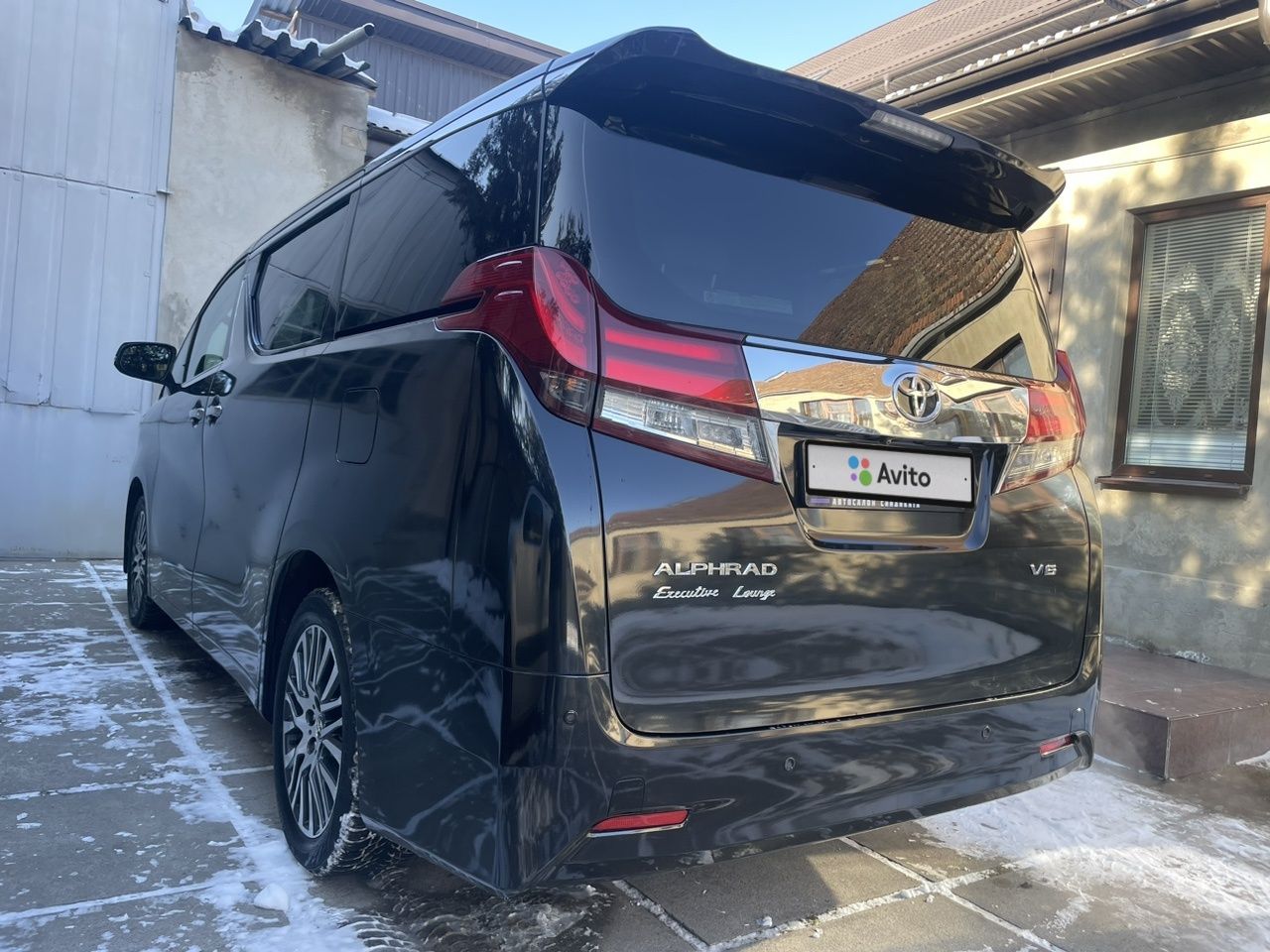 Toyota Alphard: фото владельца