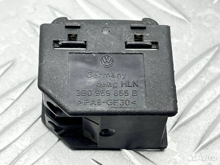 Кнопка стеклоподъемника Volkswagen Golf MK4