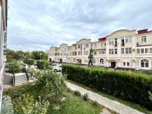 1-к. квартира, 40 м², 1/10 эт.