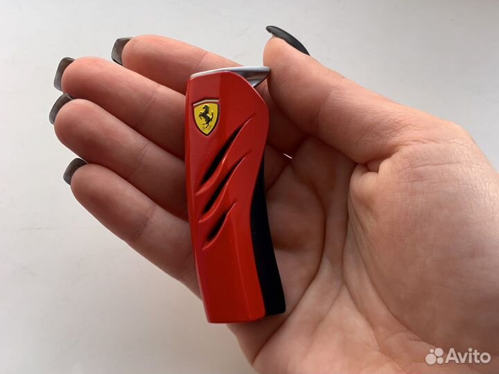 Колекционирование набор зажигалка кепка Ferrari